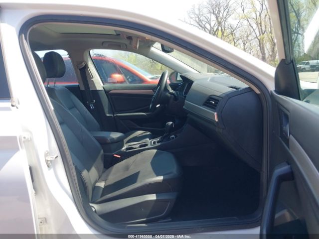 2020 VOLKSWAGEN JETTA 3VWCB7BUXLM041444 Photo 4