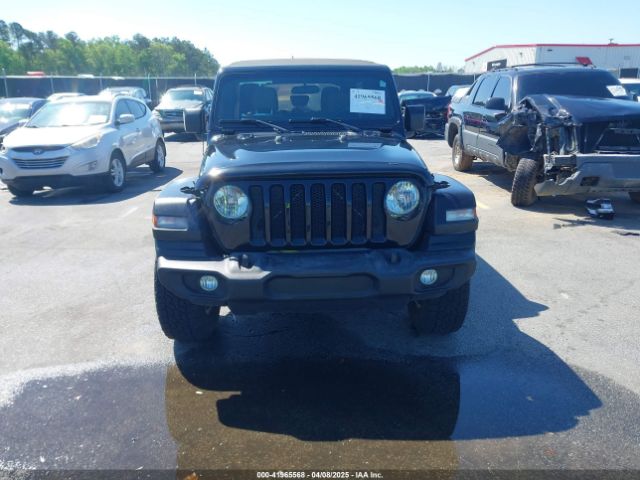 1C4HJXDN3JW198375 Jeep Wrangler Unlimited Sport 4x4
