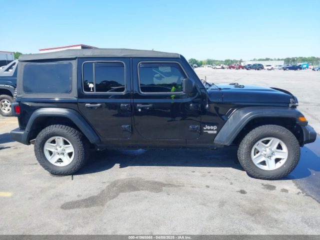 1C4HJXDN3JW198375 Jeep Wrangler Unlimited Sport 4x4