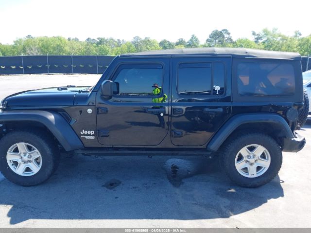 1C4HJXDN3JW198375 Jeep Wrangler Unlimited Sport 4x4