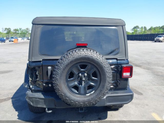 1C4HJXDN3JW198375 Jeep Wrangler Unlimited Sport 4x4