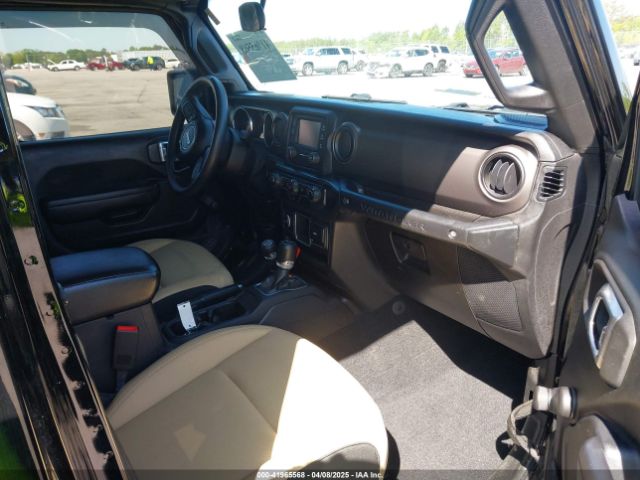 1C4HJXDN3JW198375 Jeep Wrangler Unlimited Sport 4x4