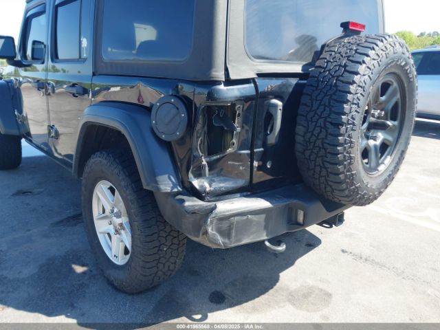 1C4HJXDN3JW198375 Jeep Wrangler Unlimited Sport 4x4