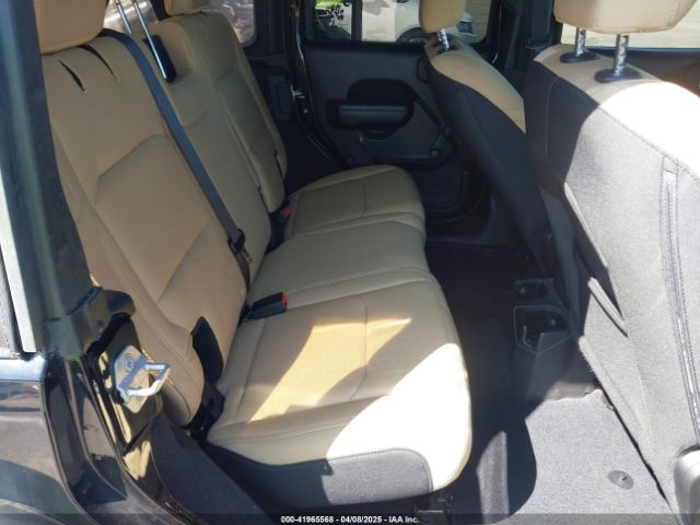 1C4HJXDN3JW198375 Jeep Wrangler Unlimited Sport 4x4
