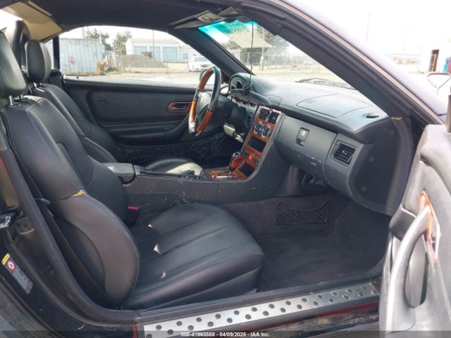 2003 MERCEDES-BENZ SLK 320 WDBKK65F63F282132 Photo 4