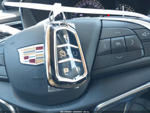 1GYKNCRS2KZ173656 Cadillac XT5 LUXURY