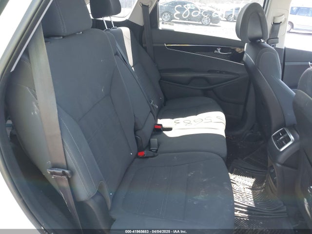 5XYPGDA55GG081559 KIA Sorento 3.3l Lx