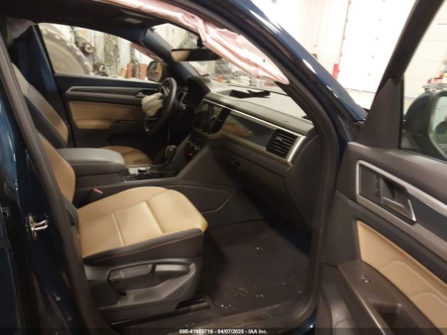 2022 VOLKSWAGEN ATLAS CROSS SPORT 1V2KE2CA3NC210123 Photo 4