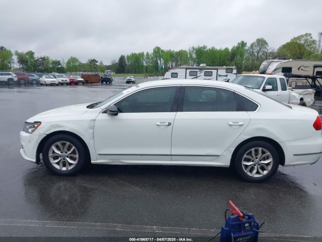 1VWAT7A38GC056495 Volkswagen Passat 1.8t S