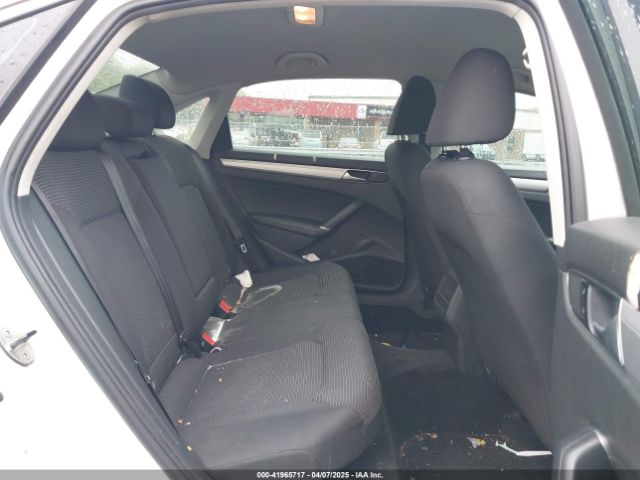 1VWAT7A38GC056495 Volkswagen Passat 1.8t S
