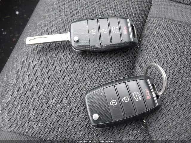 5XXGT4L37HG152788 KIA Optima Lx