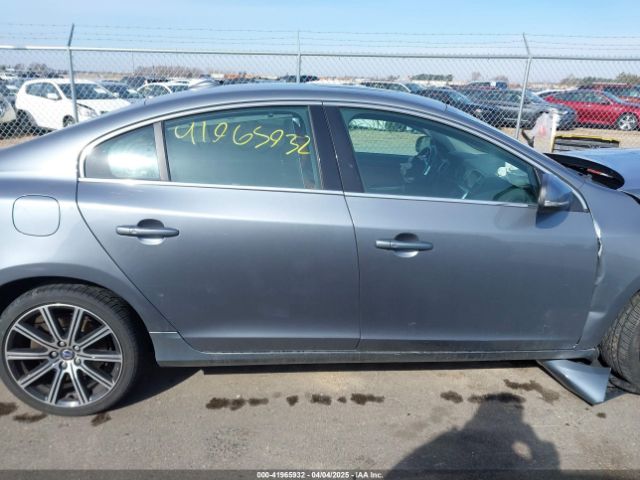 LYV612TM2GB101135 Volvo S60 Inscription T5 Platinum