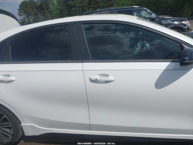 3KPF44AC7ME318340 KIA Forte Gt Manual