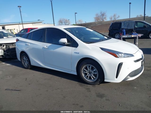 JTDKAMFU0M3149875 Toyota Prius Le