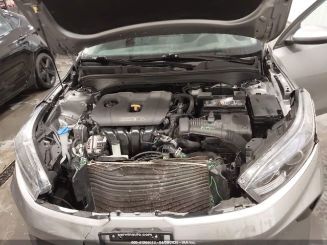 3KPF24AD9PE599897 KIA Forte Lxs