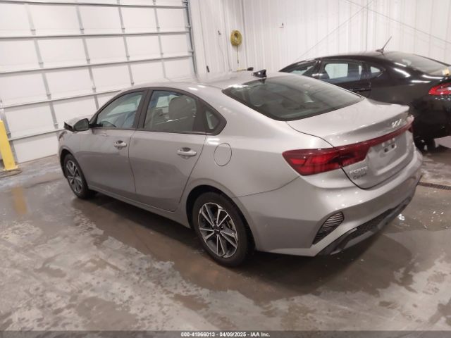 3KPF24AD9PE599897 KIA Forte Lxs