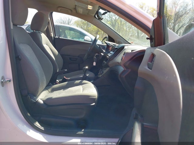 1G1JB5SHXF4158869 Chevrolet Sonic Ls Manual