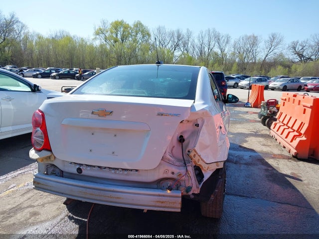 1G1JB5SHXF4158869 Chevrolet Sonic Ls Manual