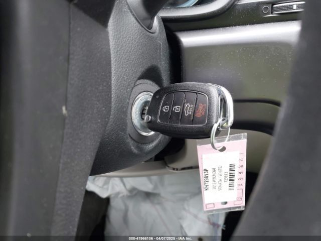 5NPE24AF2KH729813 Hyundai SONATA SE