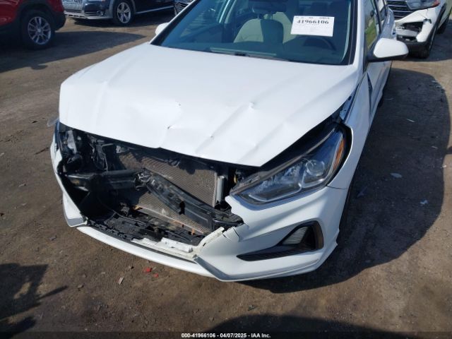 5NPE24AF2KH729813 Hyundai SONATA SE