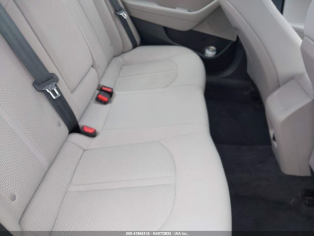 5NPE24AF2KH729813 Hyundai SONATA SE