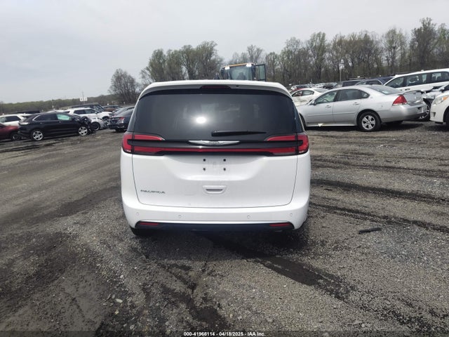 2C4RC1BGXSR521900 Chrysler Pacifica Select