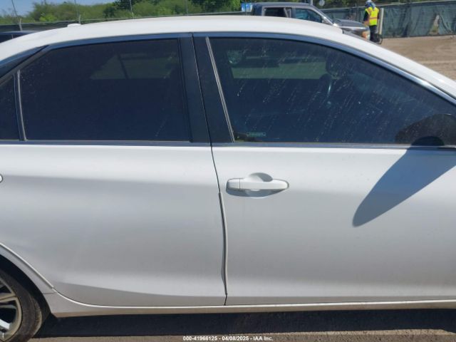 4T1BF1FK8GU533038 Toyota CAMRY SE