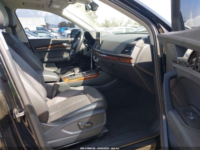 WA1BNAFY2J2009912 Audi Q5 2.0t Premium/2.0t Tech Premium