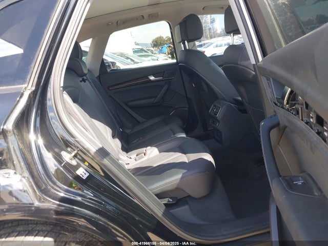 WA1BNAFY2J2009912 Audi Q5 2.0t Premium/2.0t Tech Premium