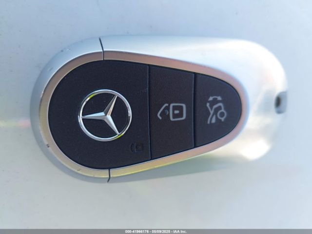 W1KAF4GB8PR133974 Mercedes-Benz C 300 Sedan