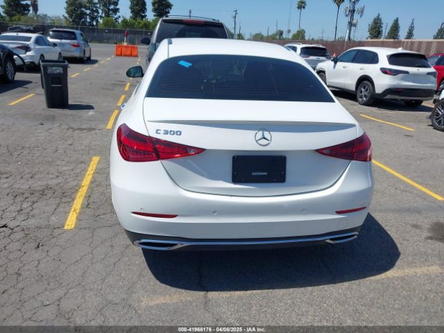W1KAF4GB8PR133974 Mercedes-Benz C 300 Sedan