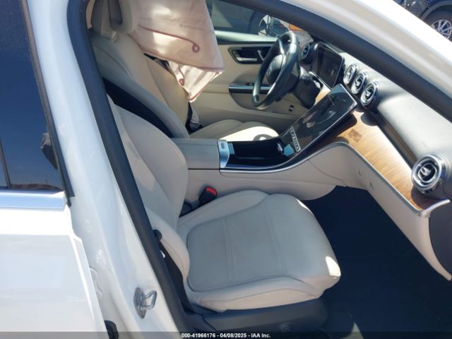 W1KAF4GB8PR133974 Mercedes-Benz C 300 Sedan