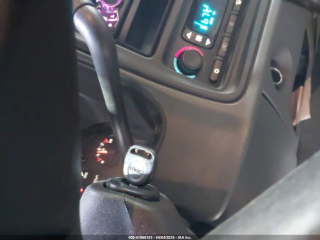 2005 GMC SIERRA 1500 2GTEK13T051320443 Photo 10