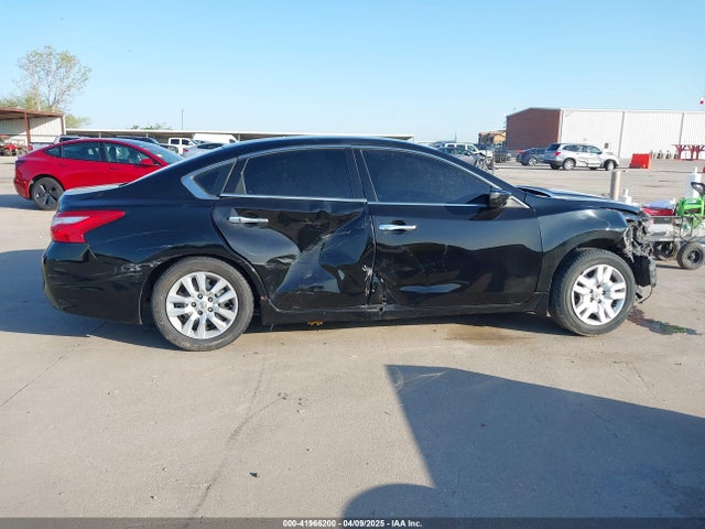 1N4AL3AP5HN358711 Nissan Altima 2.5 S