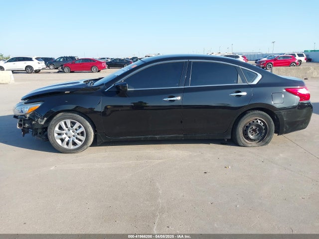 1N4AL3AP5HN358711 Nissan Altima 2.5 S