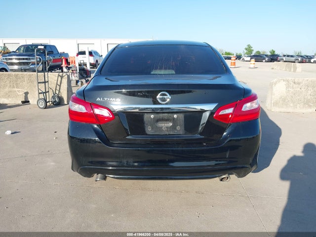 1N4AL3AP5HN358711 Nissan Altima 2.5 S