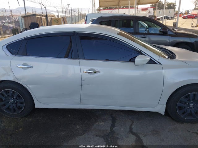 Nissan Altima 2.5 S 2015 1N4AL3AP6FC228428 Image 13