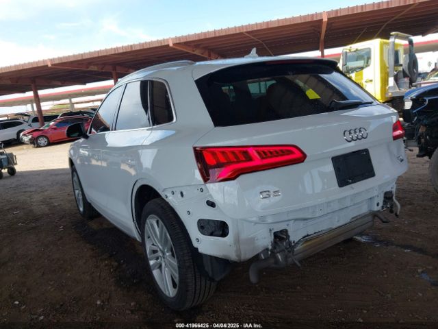 WA1BNAFY2J2218812 Audi Q5 2.0t Premium/2.0t Tech Premium