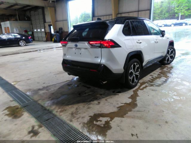 2024 TOYOTA RAV4 PRIME JTMFB3FV4RD168626 Photo 3