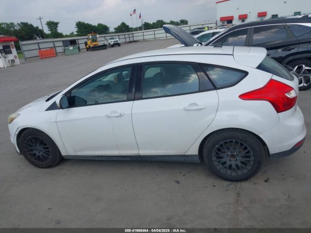 1FADP3K21EL354781 Ford FOCUS SE