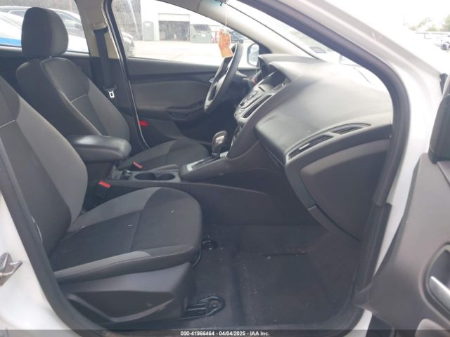1FADP3K21EL354781 Ford FOCUS SE