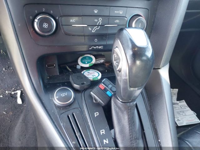 1FADP3F22FL306055 Ford FOCUS SE