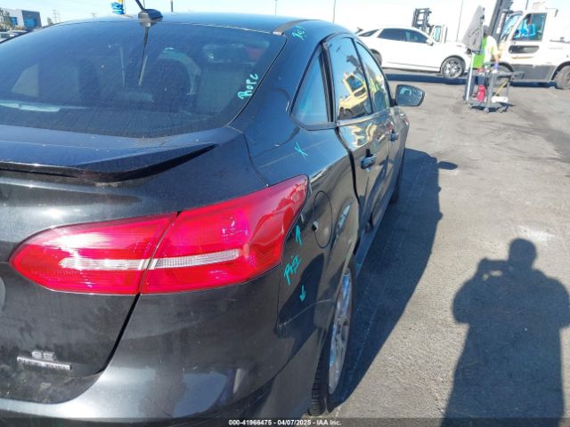 1FADP3F22FL306055 Ford FOCUS SE