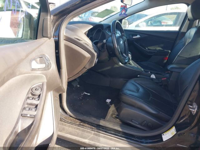 1FADP3F22FL306055 Ford FOCUS SE