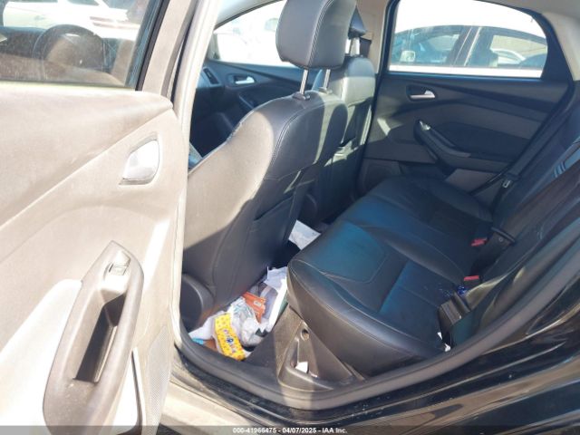 1FADP3F22FL306055 Ford FOCUS SE