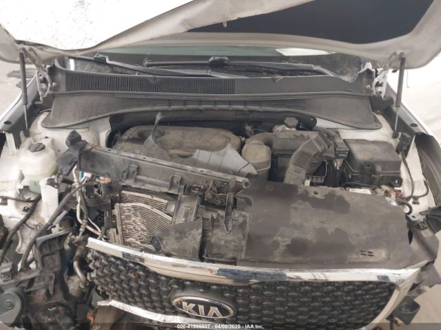 5XYPGDA38HG281058 KIA Sorento 2.4l Lx