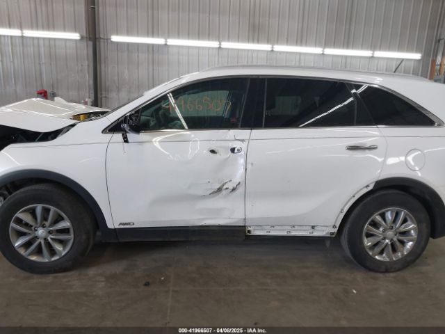 5XYPGDA38HG281058 KIA Sorento 2.4l Lx