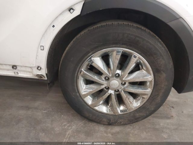 5XYPGDA38HG281058 KIA Sorento 2.4l Lx