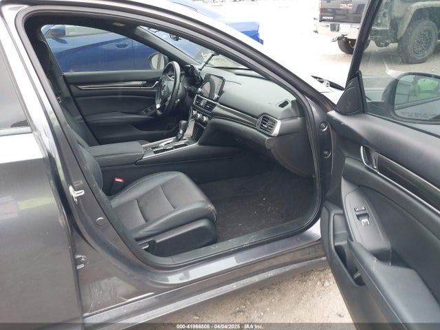 1HGCV1F38KA126160 Honda Accord Sport