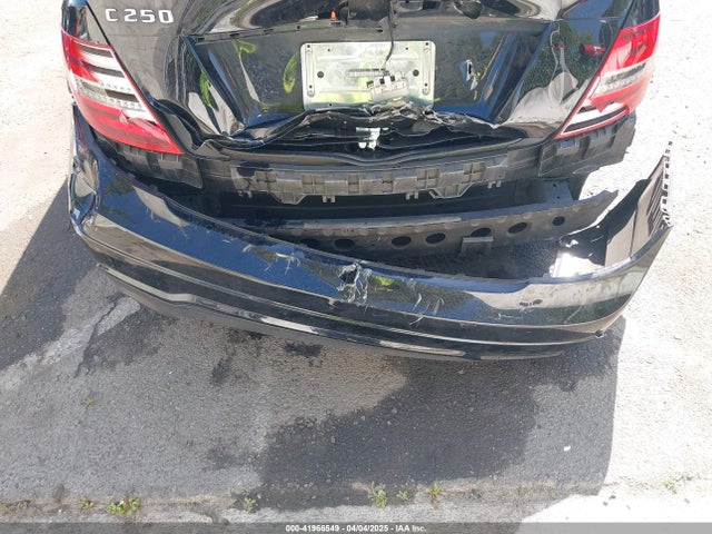 WDDGJ4HB1EG221782 Mercedes-Benz 2014